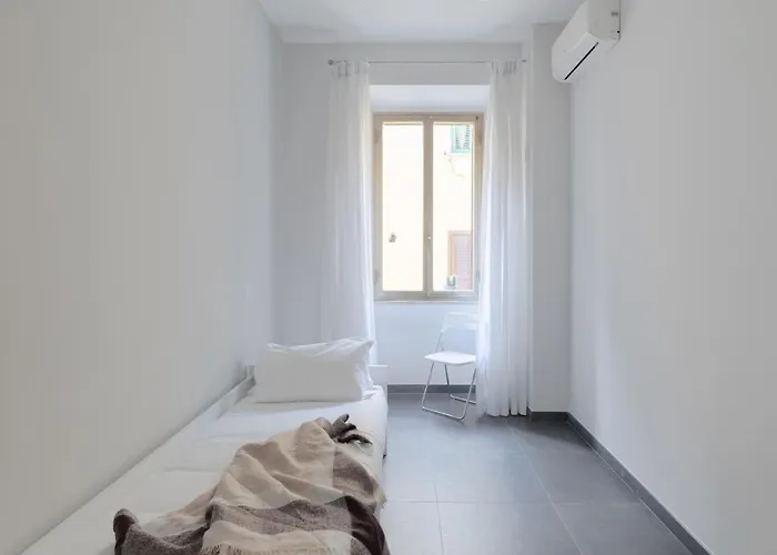 Leone IV Private Apartment