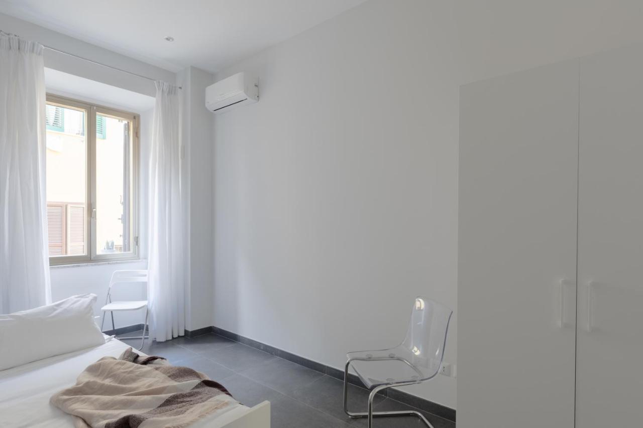 Apartment Leone Iv Private Rom